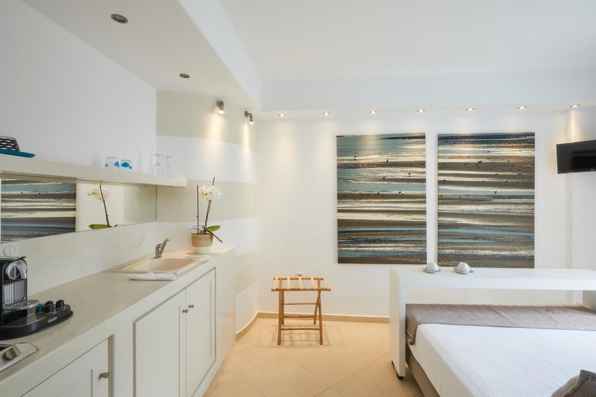 נאוסה Romantica Suites מראה חיצוני תמונה