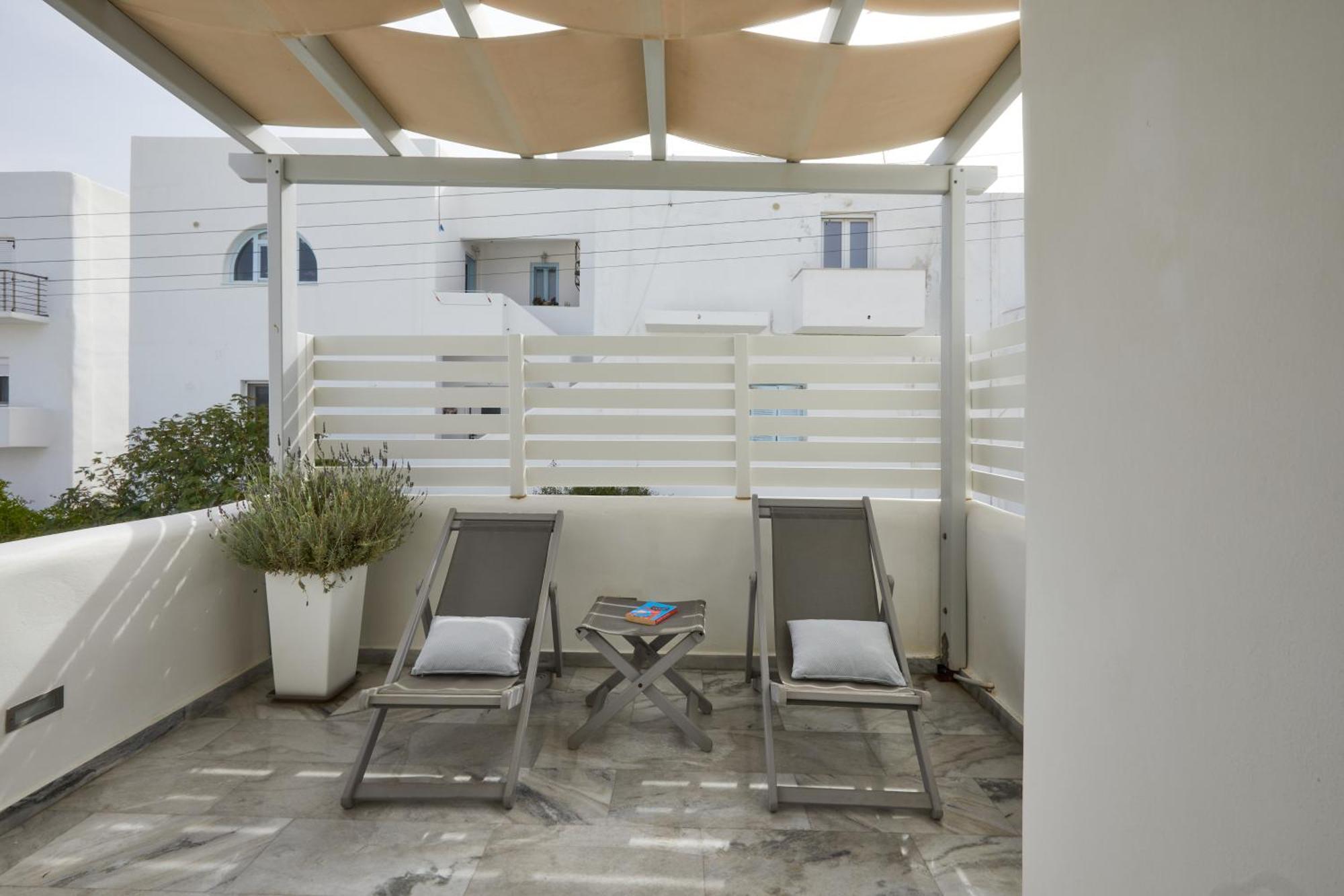 נאוסה Romantica Suites מראה חיצוני תמונה