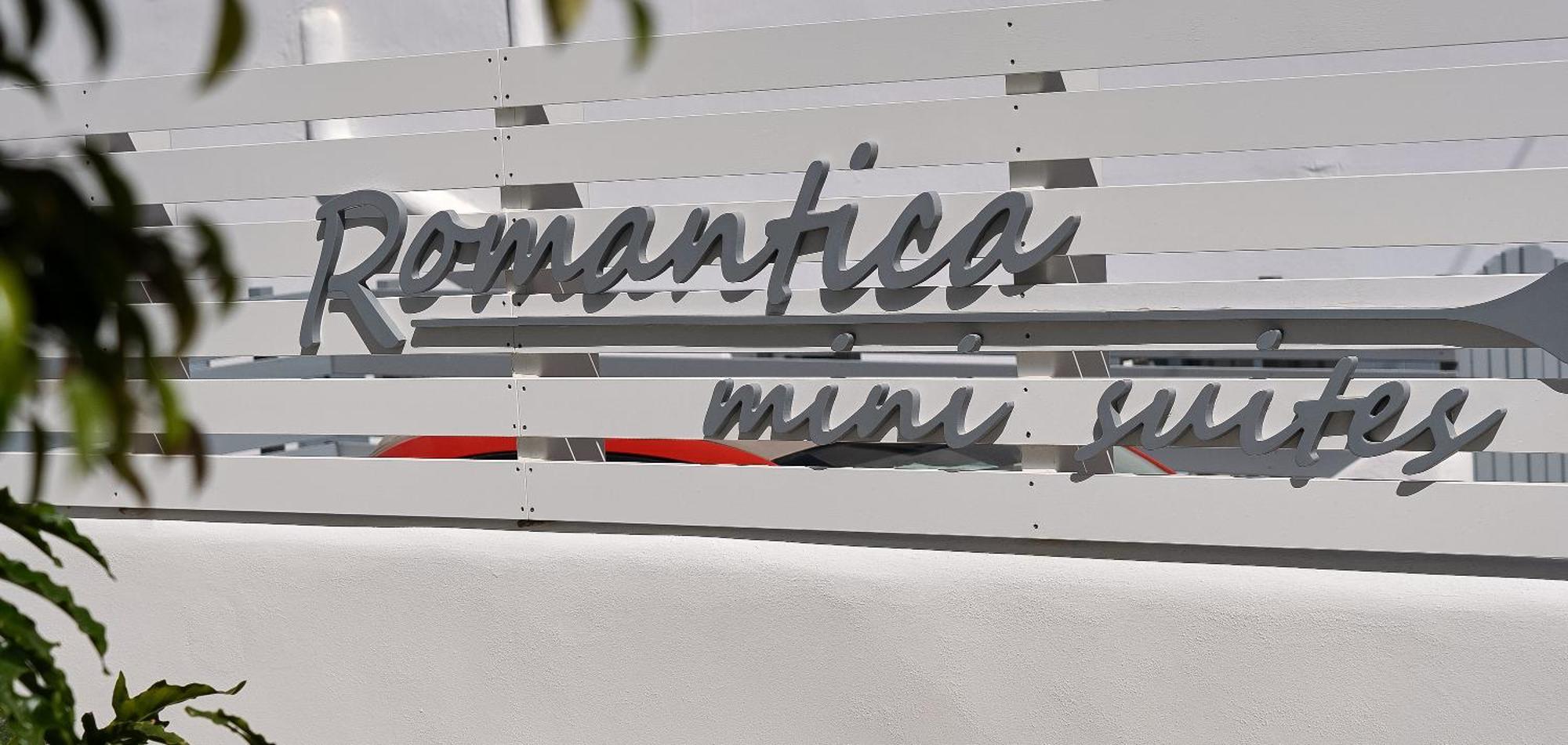נאוסה Romantica Suites מראה חיצוני תמונה