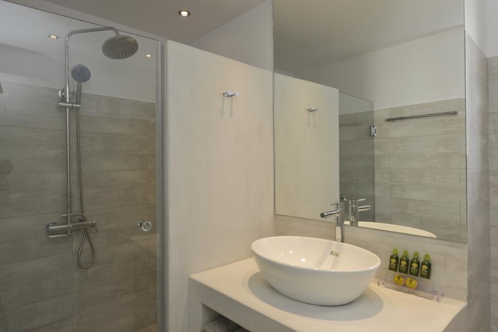 נאוסה Romantica Suites חדר תמונה