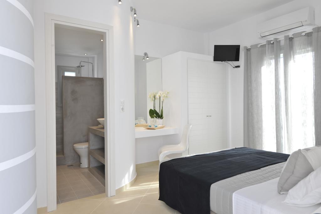 נאוסה Romantica Suites חדר תמונה