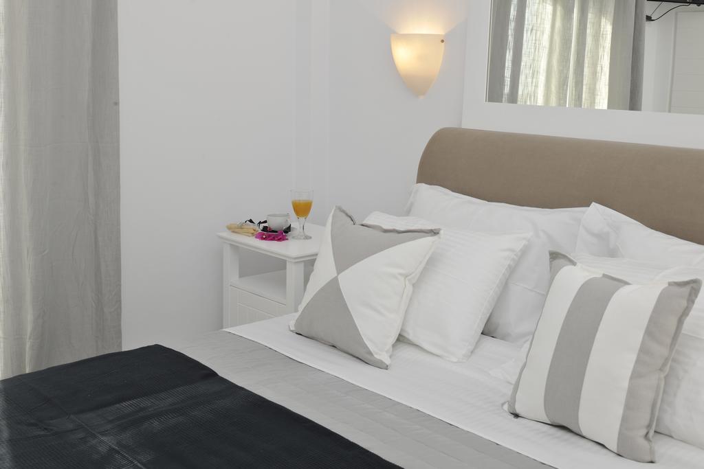 נאוסה Romantica Suites חדר תמונה