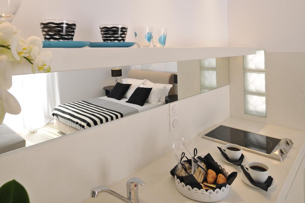 נאוסה Romantica Suites חדר תמונה